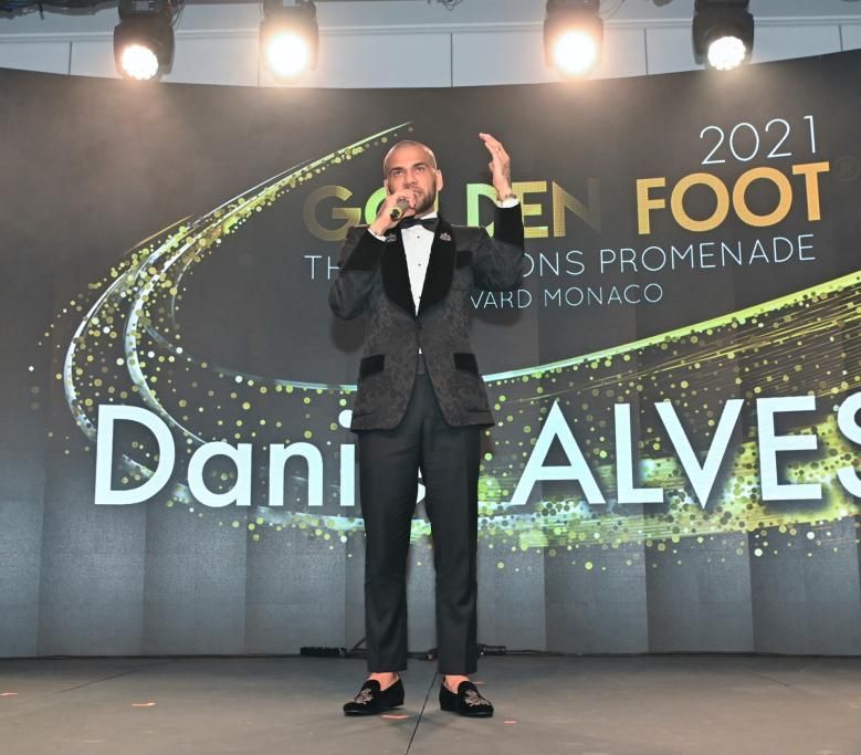 DAlves_Golden-Foot-Legend-Award-2021_Golden_Foot-1638266458291jpg--