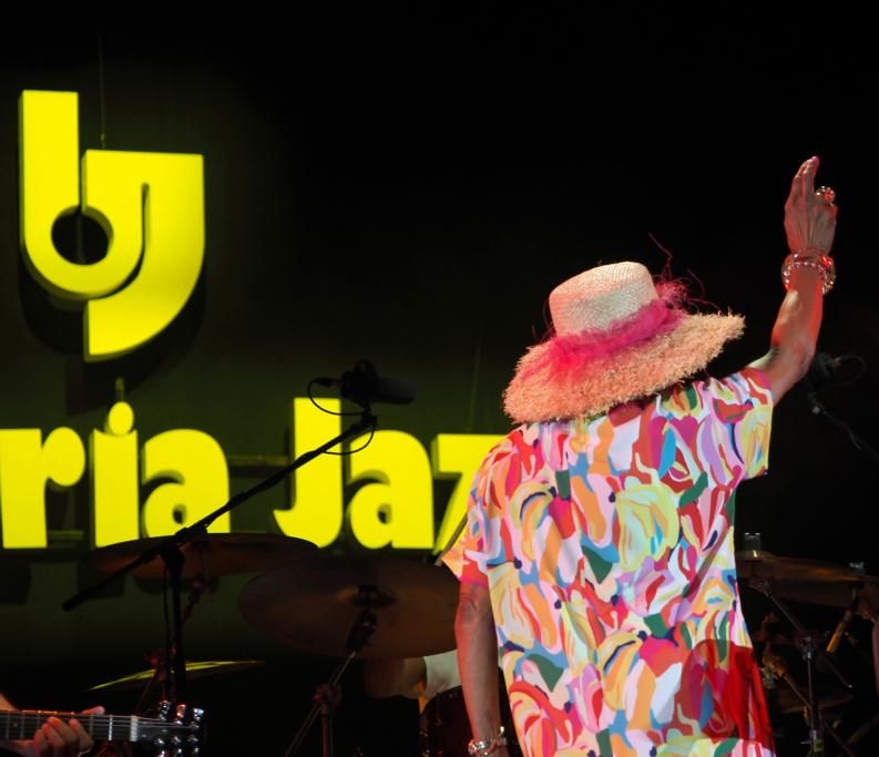 DeeDee_Bridgewater_Arena_sgiuliana-__18_-1657725713378jpg--