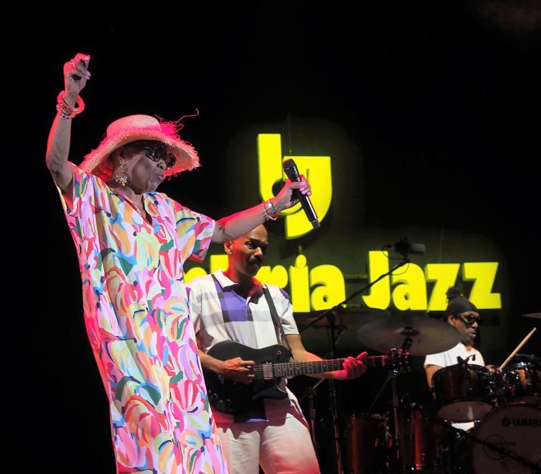 DeeDee_Bridgewater_Arena_sgiuliana-__5_-1657725710641jpg--
