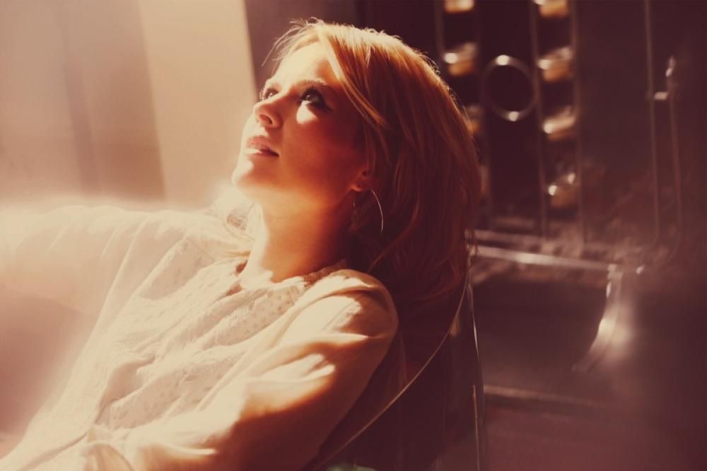 Dido-2-Photographer-Guy-Arochjpg--dido