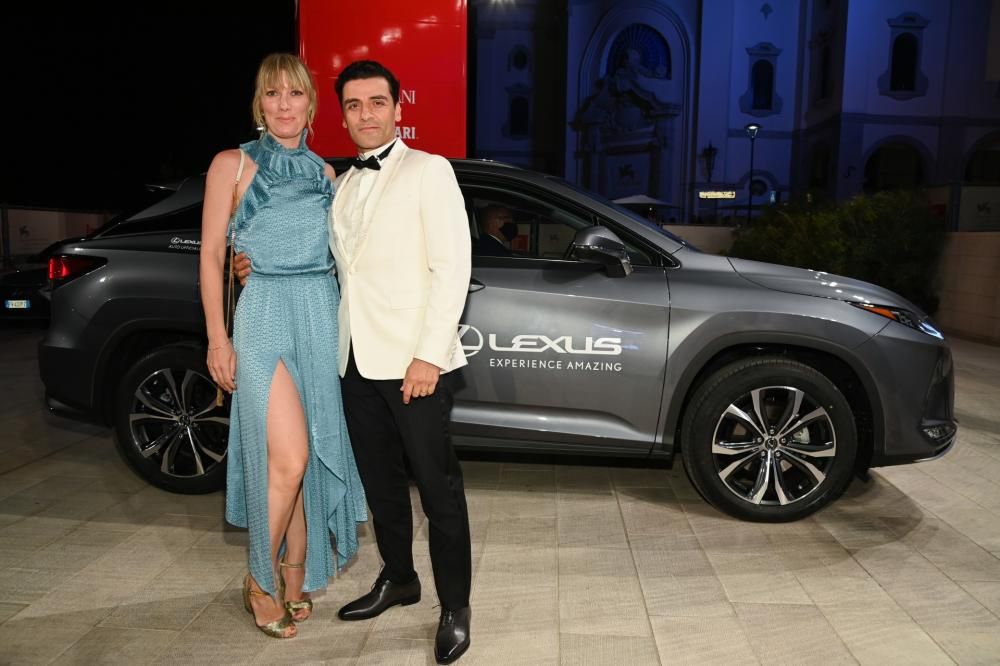 Elvira_Lind_and_Oscar_Isaac_-1630659125652JPG--