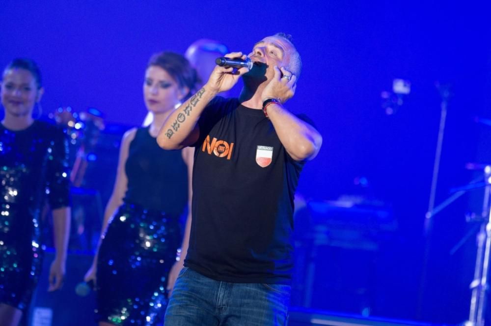 Eros-Ramazzotti-3_13jpg--gala_della_croce_rossa_di_monaco_2013