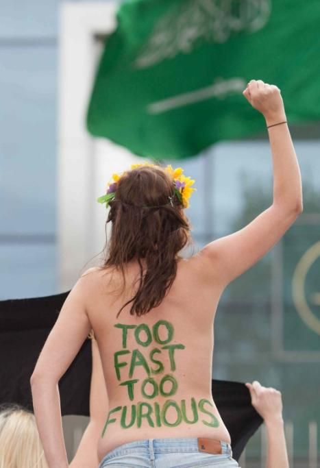 Femen-1-INF-OPHOTOjpg--protesta_femen_a_berlino