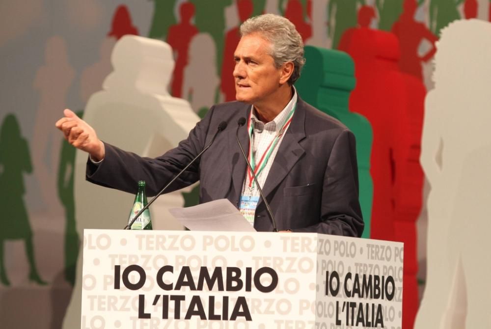Francesco-Rutellijpg--roma__convention_terzo_polo_con_fini__casini__rutelli__lombardo