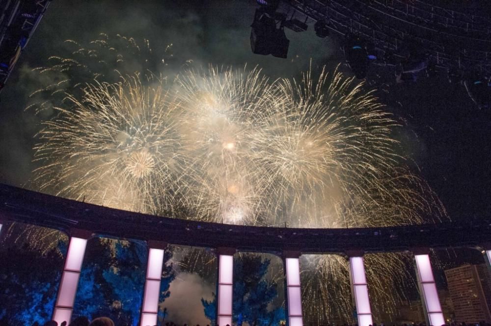 Fuochi-artificio-2_13jpg--gala_della_croce_rossa_di_monaco_2013
