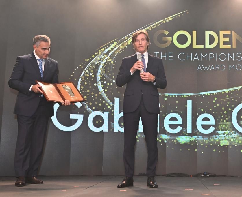 GOriali_Golden-Foot-Legend-Award-2021_Golden_Foot-1638266462696jpg--