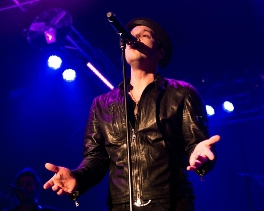 Gavin-Degraw_Fabio-Izzo-photography_57jpg--gavin_de_graw