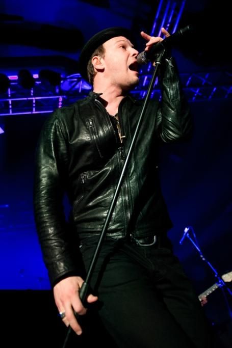 Gavin-Degraw_Fabio-Izzo-photography_69jpg--gavin_de_graw