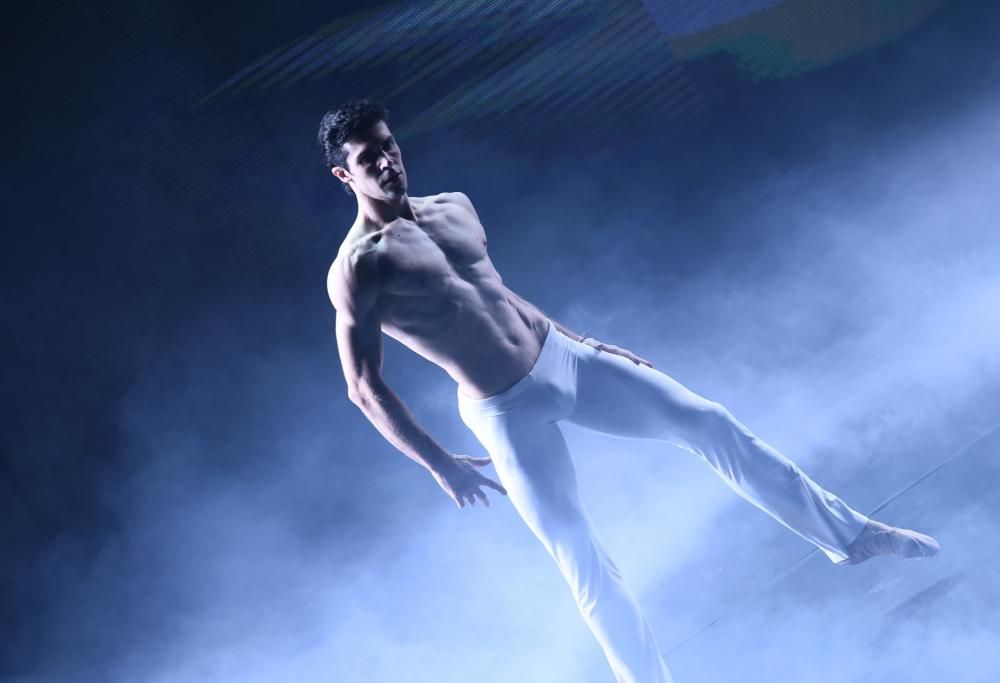 Roberto Bolle: la sua foto da piccolo è un vero incanto
