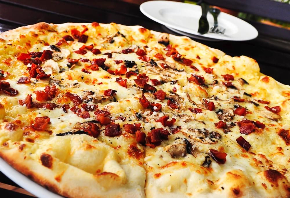 Altro che Briatore: ecco la pizza cosparsa d’oro che costa quasi 100 euro