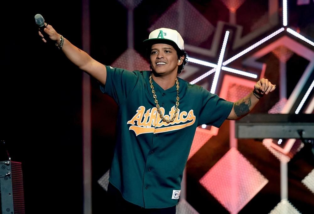 Bruno Mars: gran ritorno con una nuova band e un nuovo singolo