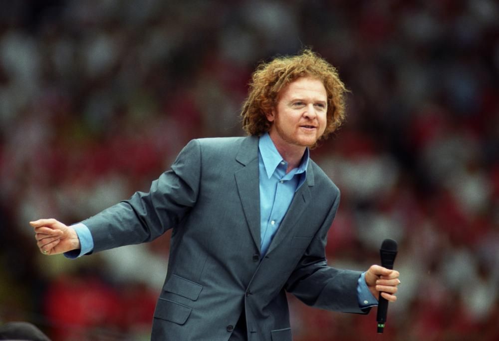 Europei 2021: Mick Hucknall  rivela le emozioni di quando si esibì nel ’96