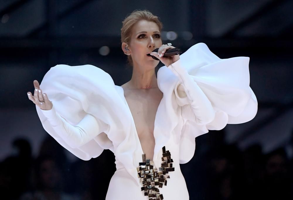 Celine Dion tocca il cuore con Somewhere Over The Rainbow, dedicata alla madre