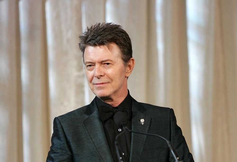 David Bowie e quella stupenda idea con le sagome dei Beatles