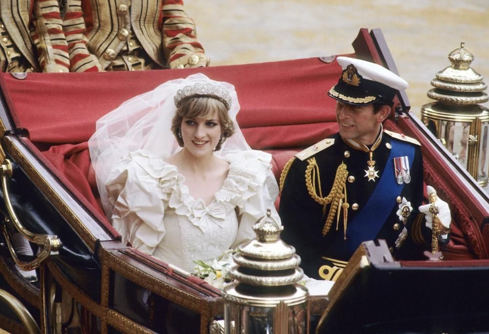 Matrimonio di Carlo e Diana: va all’asta una fetta della loro torta nuziale!