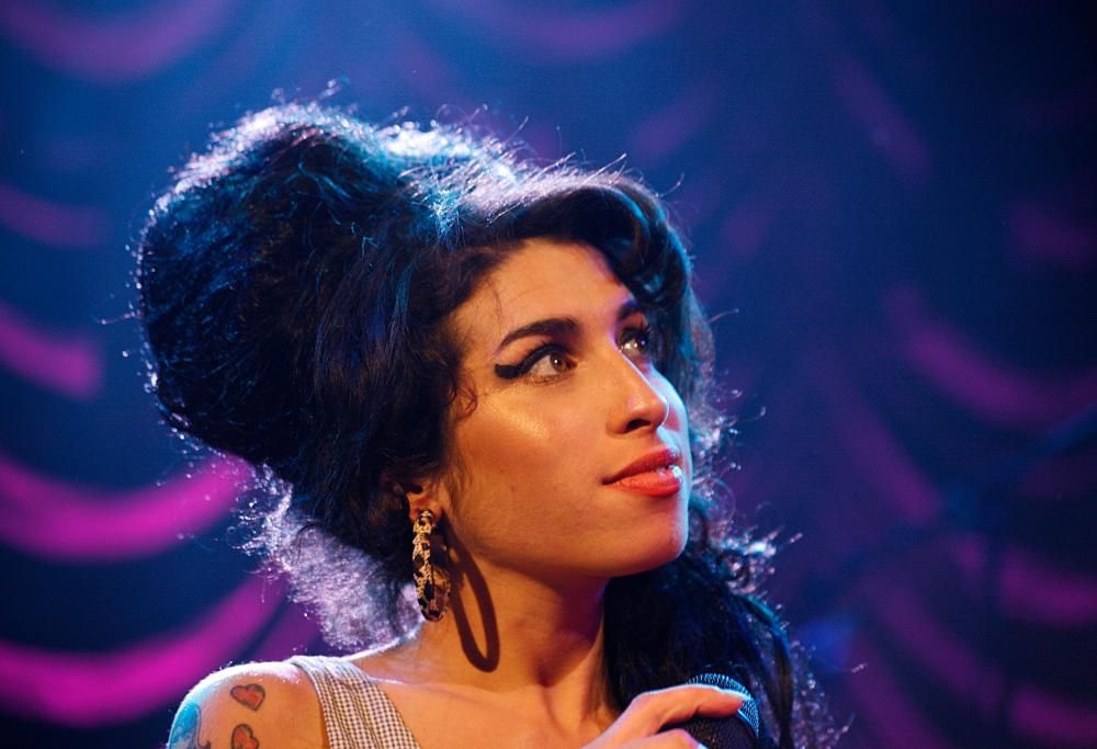 23 ottobre 2006: esce  Rehab di Amy Winehouse