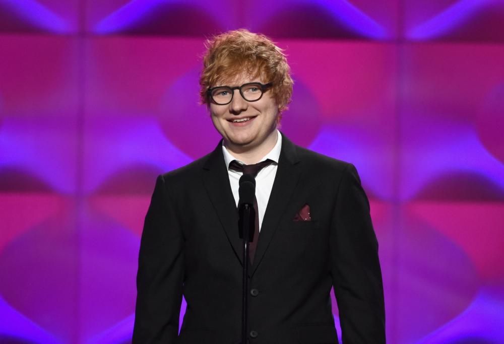 Ed Sheeran pittore a fin di bene