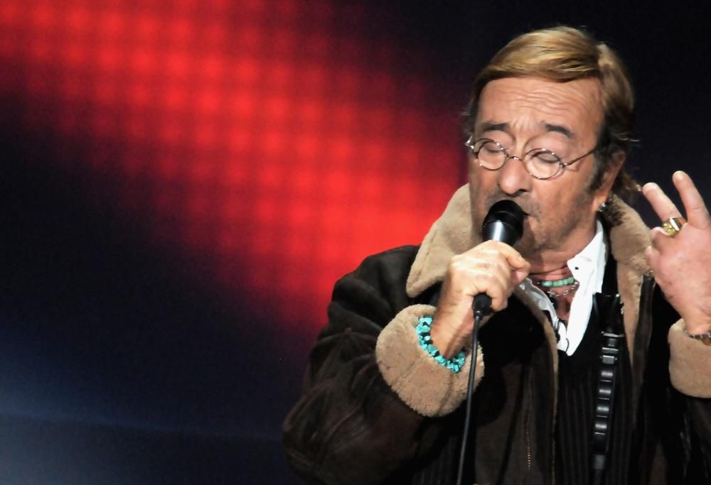 Lucio Dalla: a Bologna una statua lo celebra