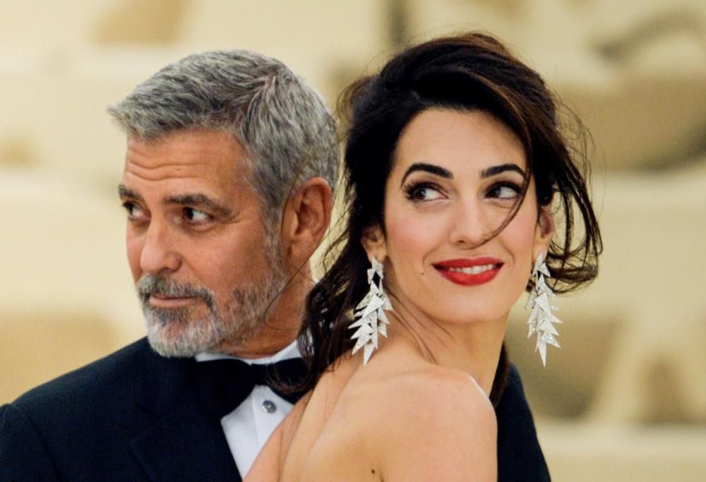 Amal Clooney non approva il nuovo look del marito