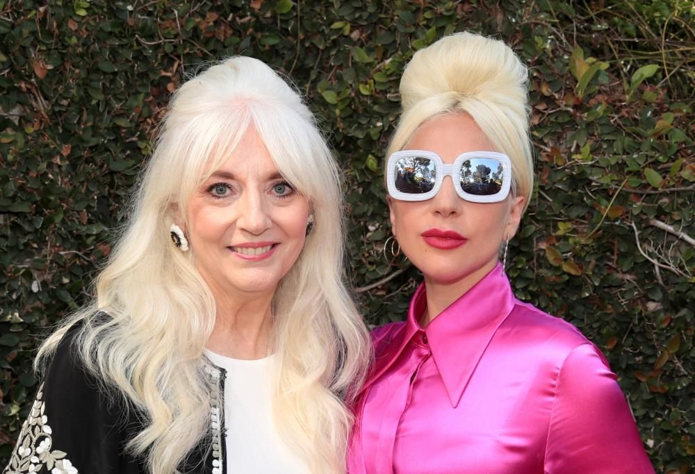 Lady Gaga e la madre sono davvero due gocce d’acqua