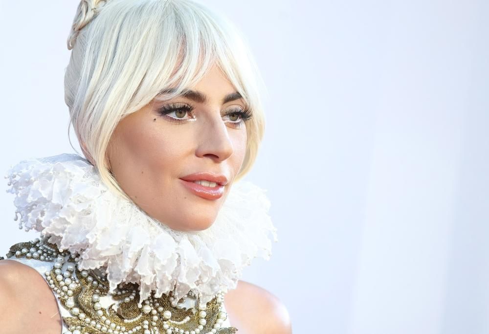 Lady GaGa sa come scalare le classifiche. E non solo quelle!