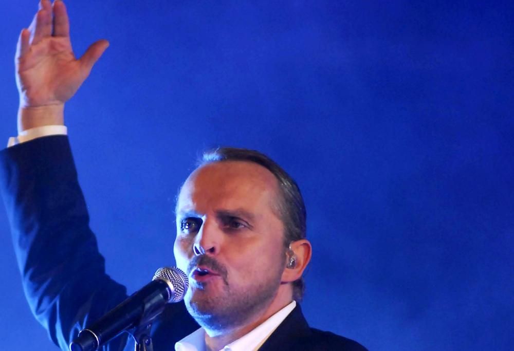Miguel Bosé buon compleanno