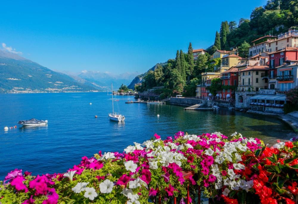 Bellissimi e poco noti: ecco i laghi italiani  da scoprire quest’estate