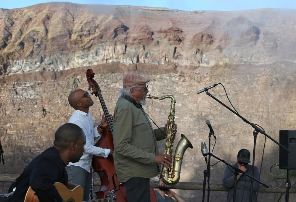 Il Vesuvio suona il jazz. La sua voce diventa musica