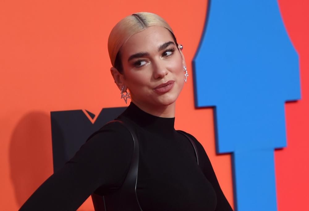 Dua Lipa e tutto il suo entusiasmo per la pizza verace napoletana