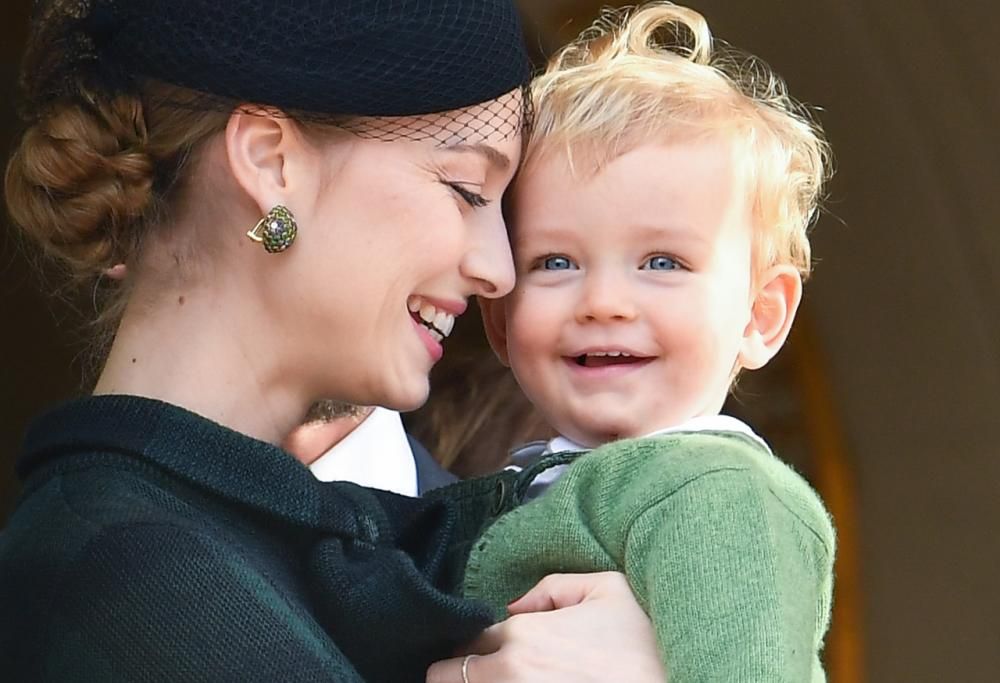 Beatrice Casiraghi splendida alla Festa Nazionale di Monaco