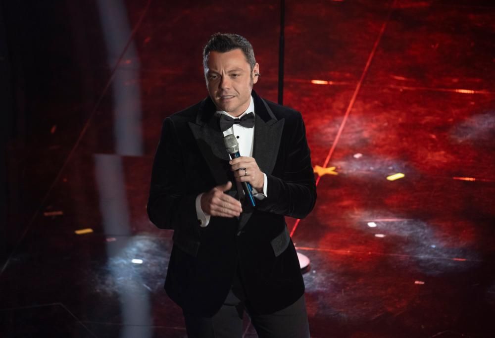 Tiziano Ferro canta questo strano Natale 2020
