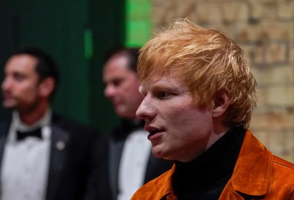 Ed Sheeran ha in mente altri 10 album. Tutti intitolati con simboli