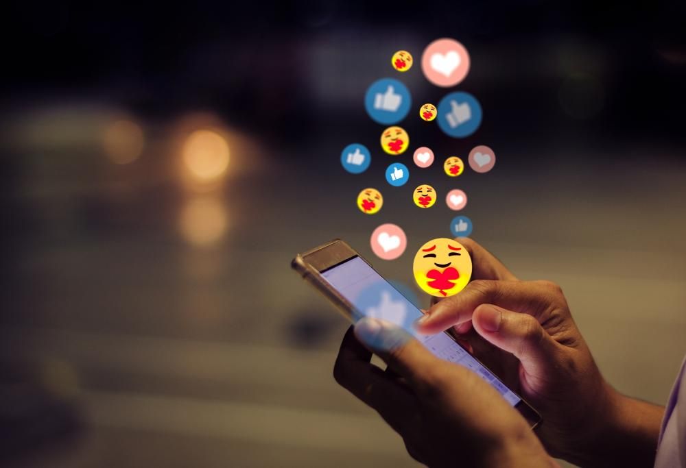 Facebook e Instagram senza musica
