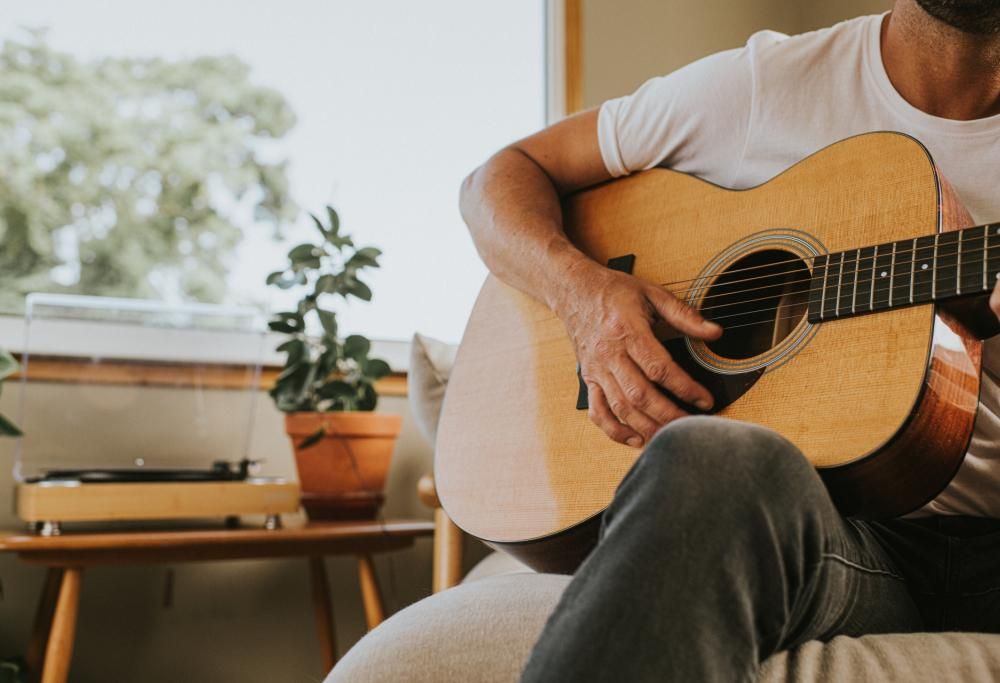 La musica fa davvero bene: e questi sono gli strumenti musicali più efficaci