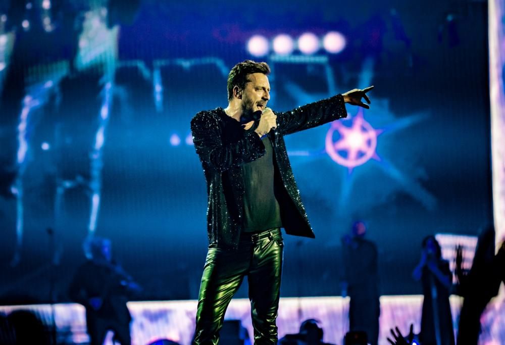 Cesare Cremonini al lavoro nel suo studio: il video e le bellissime foto