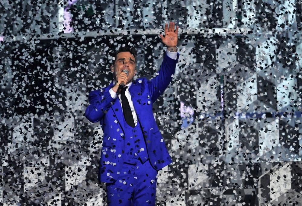 Robbie Williams lancia la riconquista del Natale!