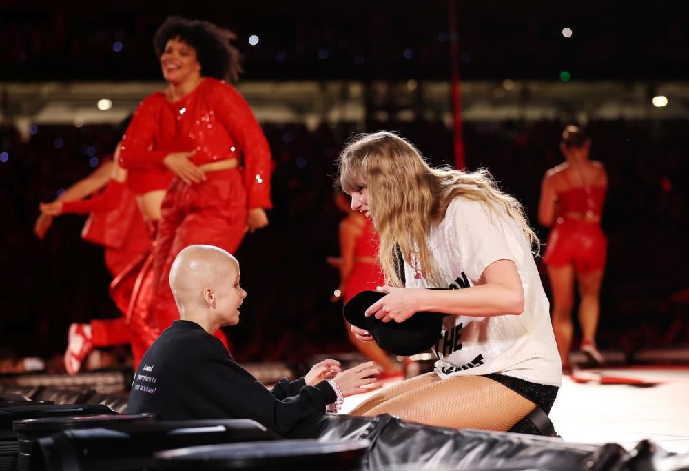 Taylor Swift esaudisce il desiderio di una piccola fan