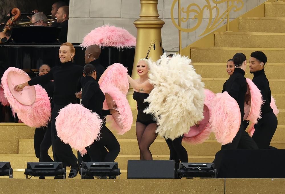 Lady Gaga fa ascoltare il suo album in anteprima mondiale