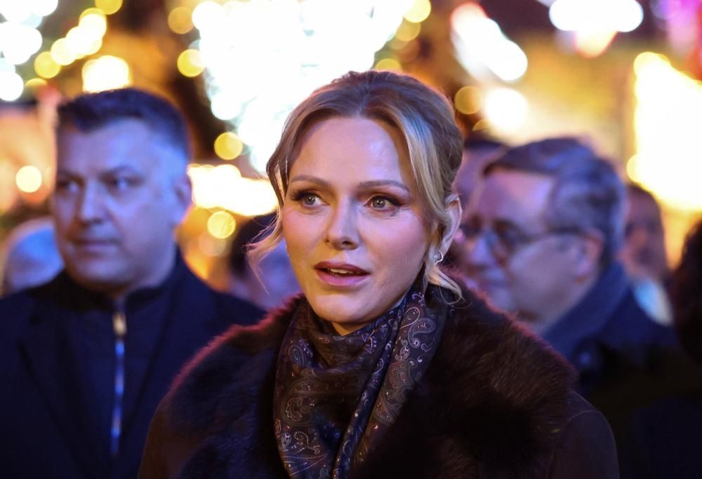 La Principessa Charlene affascinante nella cartolina di Natale 2025