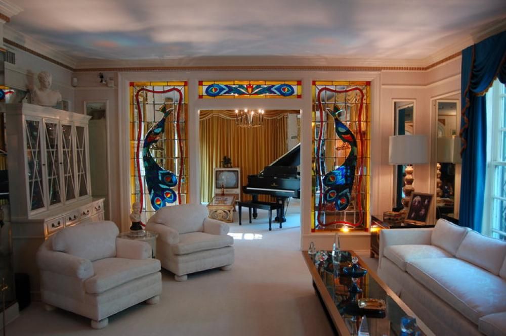 Graceland-Memphis-TNjpg--
