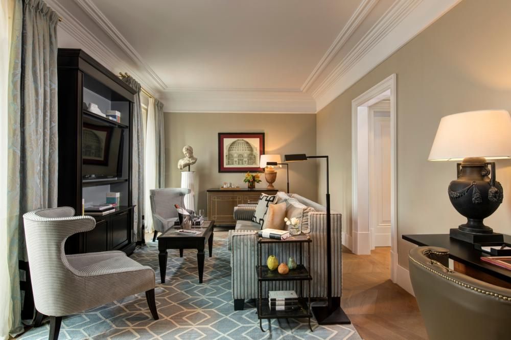 Hotel_de_la_Ville__Panoramic_Suite_with_terrace__Sitting_Room-1624367747948jpg--hotel_de_la_ville__roma