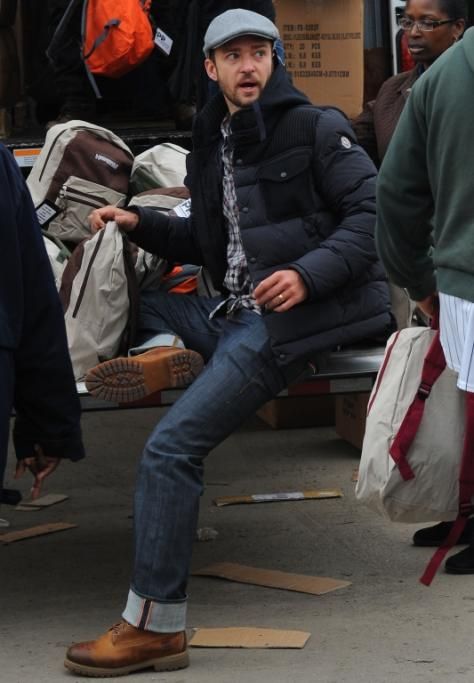 Justin-Timberlake_Moncler-FW-12-13jpg--newlyweds_justin_timberlake___jessica_biel_help_pass_out_goods_to_hurricane_sandy_victims