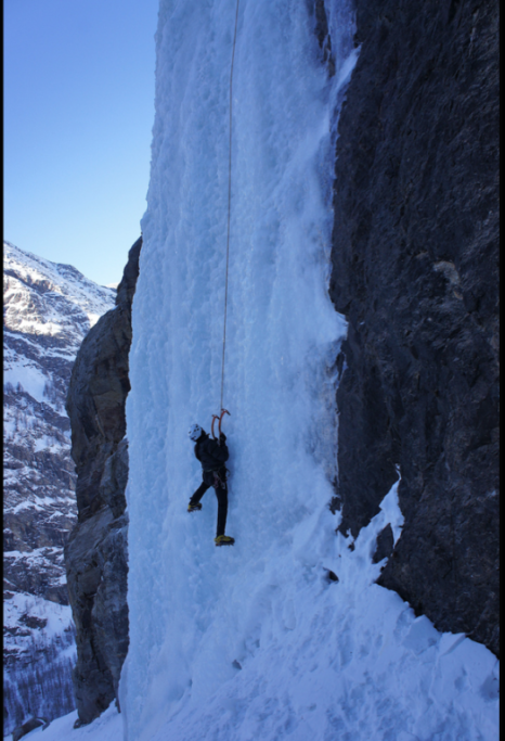 Kay-scala-una-cascata-di-ghiacciopng--kay_scala_una_cascata_di_ghiaccio