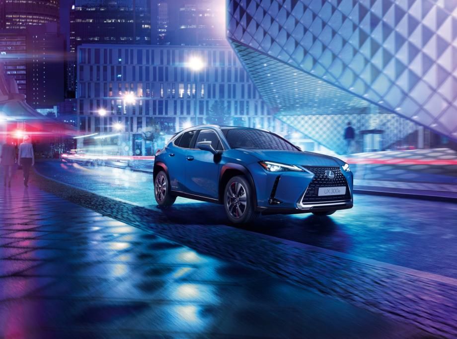 Lexus_UX300e_esterno_2__1_-1598637840213jpg--