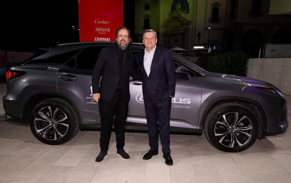 Lexus_Venezia_Mourad_Belkeddar_e_Ted_Sarandos_209-1662186697907JPG--mourad_belkeddar_e_ted_sarandos