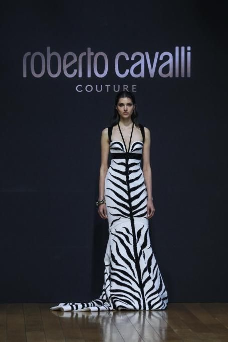 MCFW-sfilata_Roberto_Cavalli_Couture-01-2025-1745830222032jpeg--