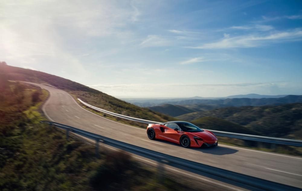 McLarenArtura-17-1653297735332jpg--