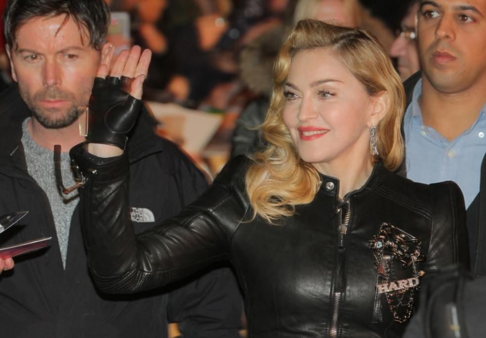 Madonna-INF-OPHOTOjpg--berlino__madonna_apre_il_suo_fitness_club____hard_candy_fitness__