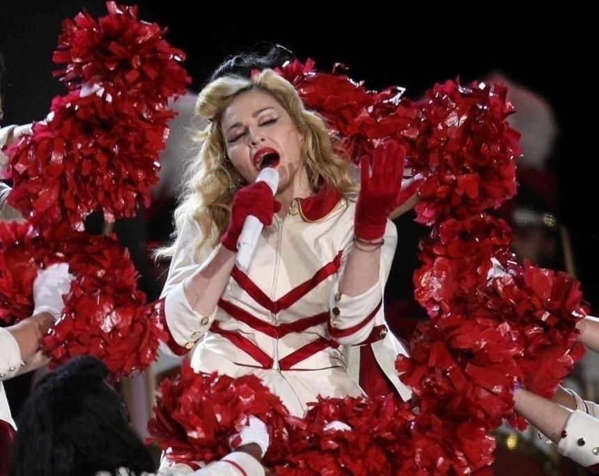 Madonna-copertina-INF-OPHOTOjpg--rio_de_janeiro__concerto_di_madonna
