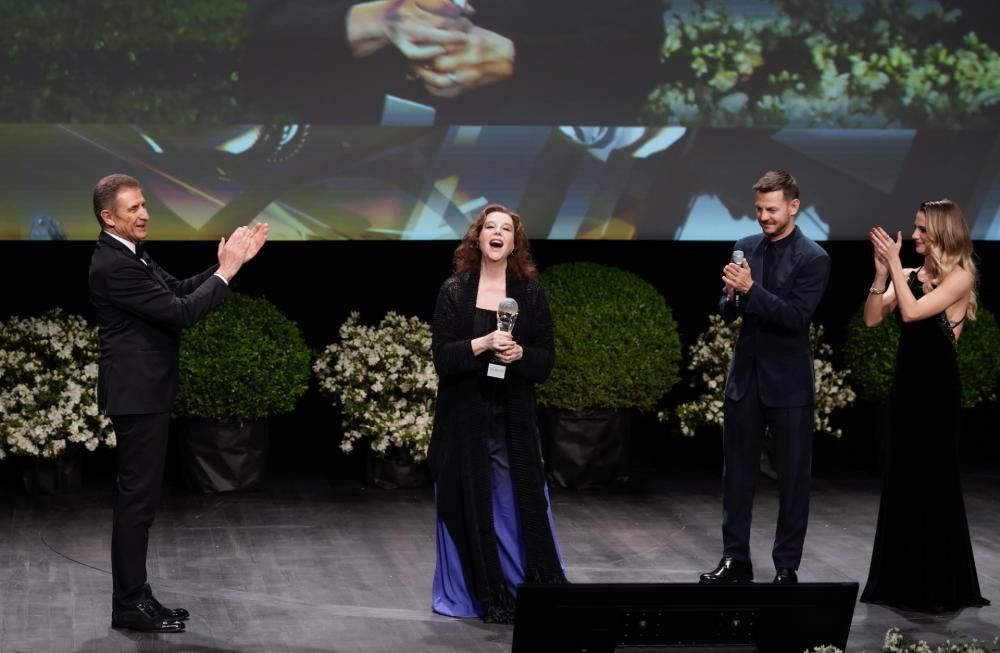 Movie-Legend-Award_Stefania_Sandrelli-onstagewith-Alessandro-Cattelan_Cristina-Marino_SAV9055_MCFF-SChiappalone-1651480642917jpg--
